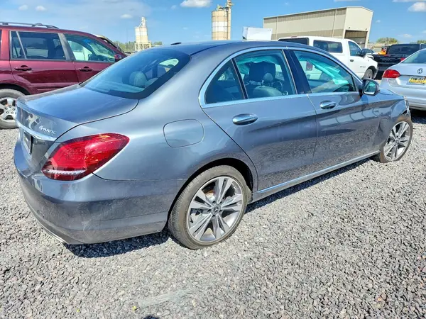 55SWF8EB0KU306572 — 2019 Mercedes-Benz C-Klasse, фото 3 с аукциона Copart, Передняя часть