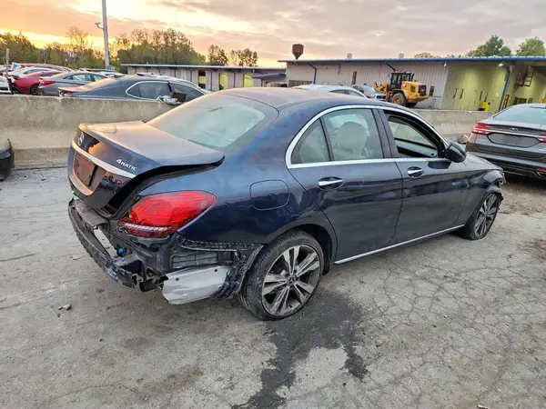 55SWF8EB1KU284095 — 2019 Mercedes-Benz C-Klasse, фото 3 с аукциона Copart, Задняя часть