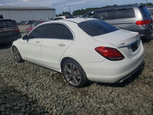 55SWF8DB0KU301499 — 2019 Mercedes-Benz C-Klasse, фото 2 с аукциона Copart, Подтопление