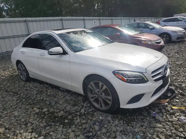 55SWF8DB0KU301499 — 2019 Mercedes-Benz C-Klasse, фото 4 с аукциона Copart, Подтопление