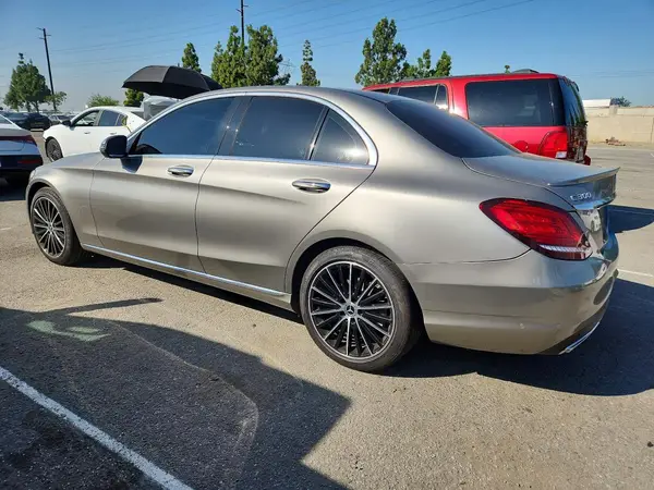 55SWF8DB0KU299365 — 2019 Mercedes-Benz C-Klasse, фото 2 с аукциона Copart, Ходовая часть