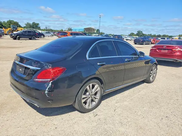 55SWF8DB3KU294936 — 2019 Mercedes-Benz C-Klasse, фото 3 с аукциона Copart, Передняя часть