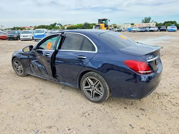 WDDWF8DBXLR543039 — 2020 Mercedes-Benz C-Klasse, фото 2 с аукциона Copart, Боковая часть