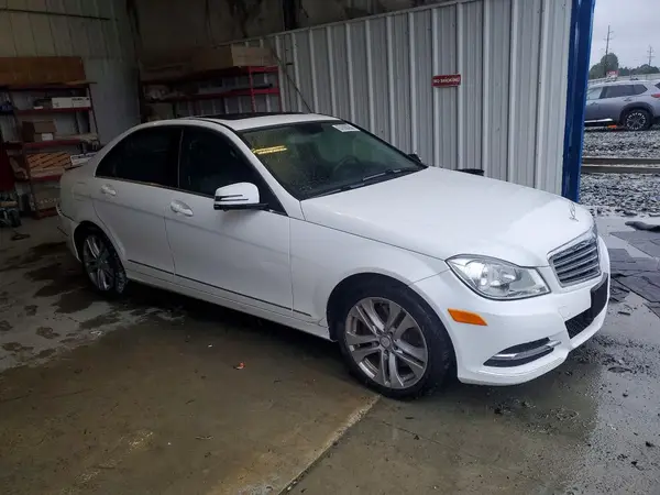 WDDGF8AB8DA829609 — 2023 Mercedes-Benz C-Klasse, фото 4 с аукциона Copart 14.10.2026, Задняя часть