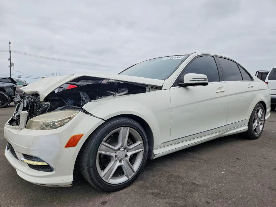 2011 MERCEDES-BENZ C VIN WDDGF5EB5BR182030 фото 1