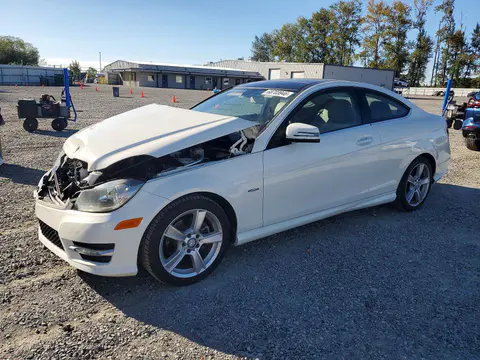 WDDGJ4HB0CF741118 — 2012 Mercedes-Benz C, Передняя часть (Front End), фото до ремонта