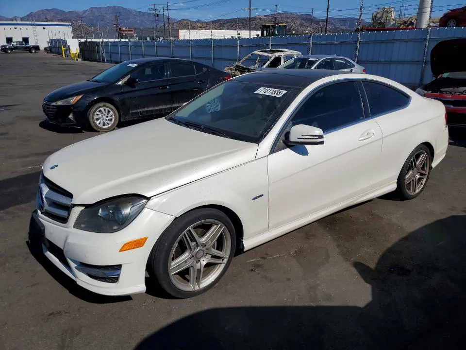 2012 MERCEDES-BENZ C VIN WDDGJ4HB8CF782029 фото 1