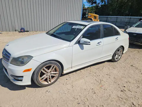 WDDGF4HB3DR293829 — 2013 Mercedes-Benz C, Мелкие вмятины и царапины (Minor Dent/Scratches), фото до ремонта