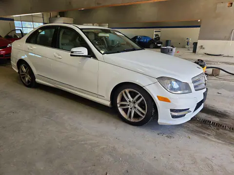 2013 MERCEDES-BENZ C VIN WDDGF8AB8DR247558 фото 4