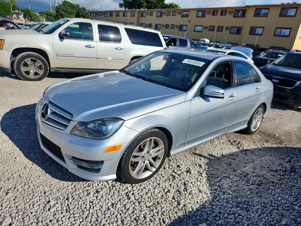 2013 MERCEDES-BENZ C VIN WDDGF4HBXDG094224 фото 1