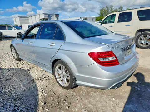 2013 MERCEDES-BENZ C VIN WDDGF4HBXDG094224 фото 2