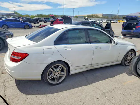 2014 Mercedes-Benz C VIN WDDGF4HB6EA960358 фото 3