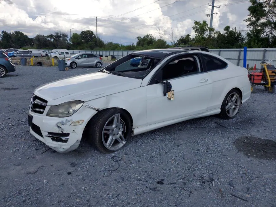 2014 MERCEDES-BENZ C VIN WDDGJ4HB2EG200360 фото 1