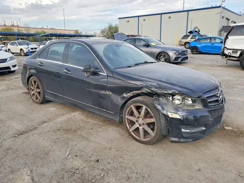 2014 Mercedes-Benz C VIN WDDGF4HB9EG251713 фото 4