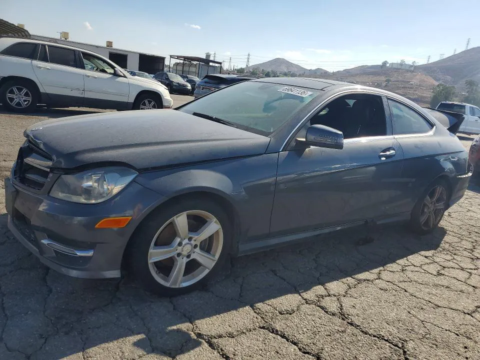 2014 Mercedes-Benz C VIN WDDGJ4HB4EG171962 фото 1