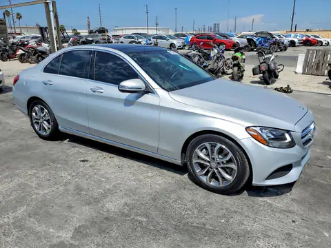 55SWF4JB5GU163320 — 2016 Mercedes-Benz C, фото 4 с аукциона Copart 30.09.2026, Боковая часть