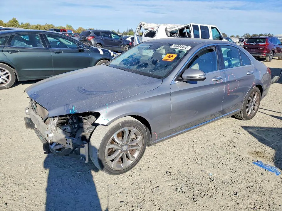 2016 Mercedes-Benz C VIN 55SWF4JB4GU144581 фото 1