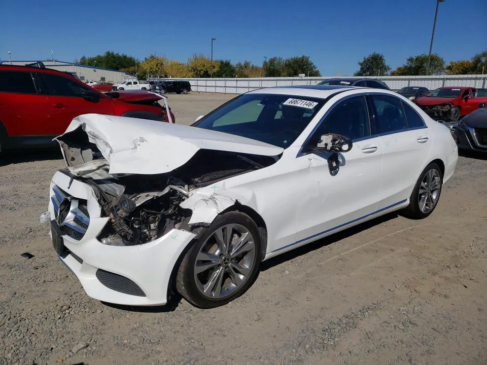 2018 Mercedes-Benz C VIN 55SWF4JB1JU252566 фото 1