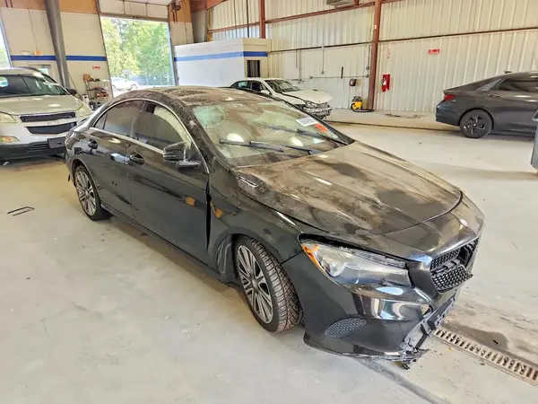 WDDSJ4GB1JN504135 — 2018 Mercedes-Benz CLA-Klasse, фото 4 с аукциона Copart 02.10.2026, Повреждения со всех сторон
