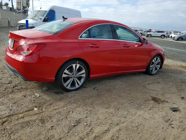 WDDSJ4EB1JN665412 — 2018 Mercedes-Benz CLA-Klasse, фото 3 с аукциона Copart, Передняя часть