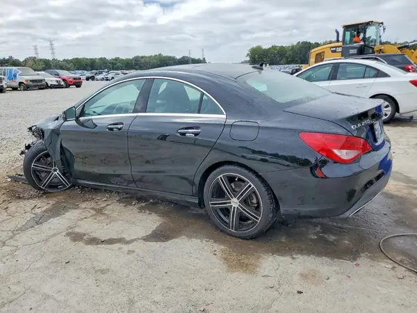 WDDSJ4EB6JN652610 — 2018 Mercedes-Benz CLA-Klasse, фото 2 с аукциона Copart, Боковая часть