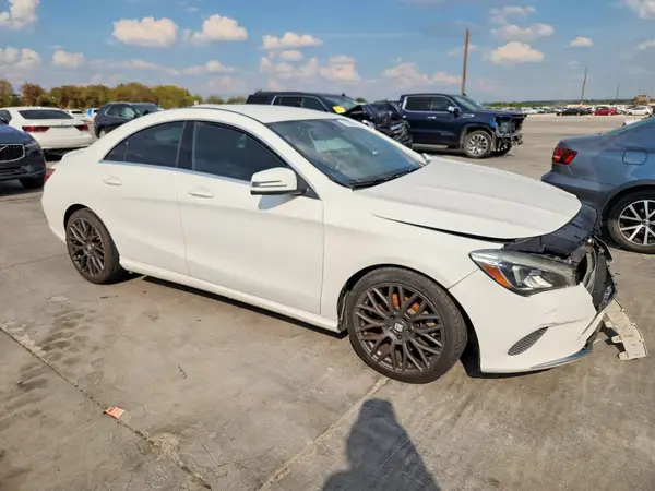 WDDSJ4EB1JN637772 — 2018 Mercedes-Benz CLA-Klasse, фото 4 с аукциона Copart 28.09.2026, Передняя часть