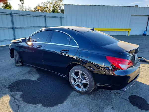 WDDSJ4EB2KN755539 — 2019 Mercedes-Benz CLA-Klasse, фото 2 с аукциона Copart, Передняя часть
