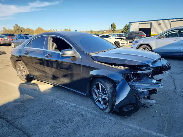 WDDSJ4EB2KN755539 — 2019 Mercedes-Benz CLA-Klasse, фото 4 с аукциона Copart, Передняя часть