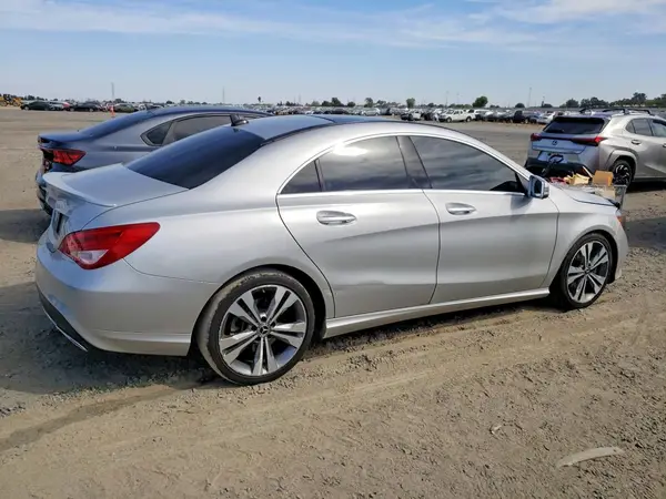 WDDSJ4EB6KN719479 — 2019 Mercedes-Benz CLA-Klasse, фото 3 с аукциона Copart, Передняя часть