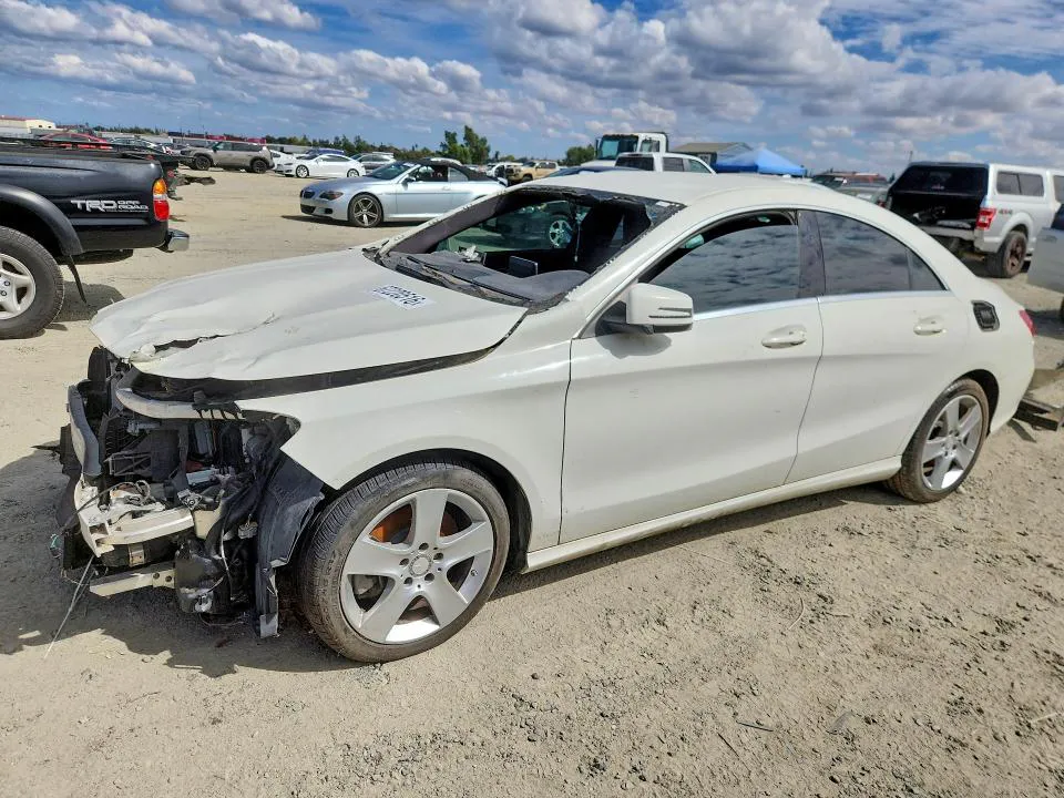 2015 Mercedes-Benz CLA VIN WDDSJ4EB9FN218737 фото 1