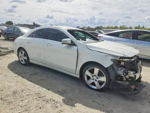 2015 Mercedes-Benz CLA VIN WDDSJ4EB9FN218737 фото 4