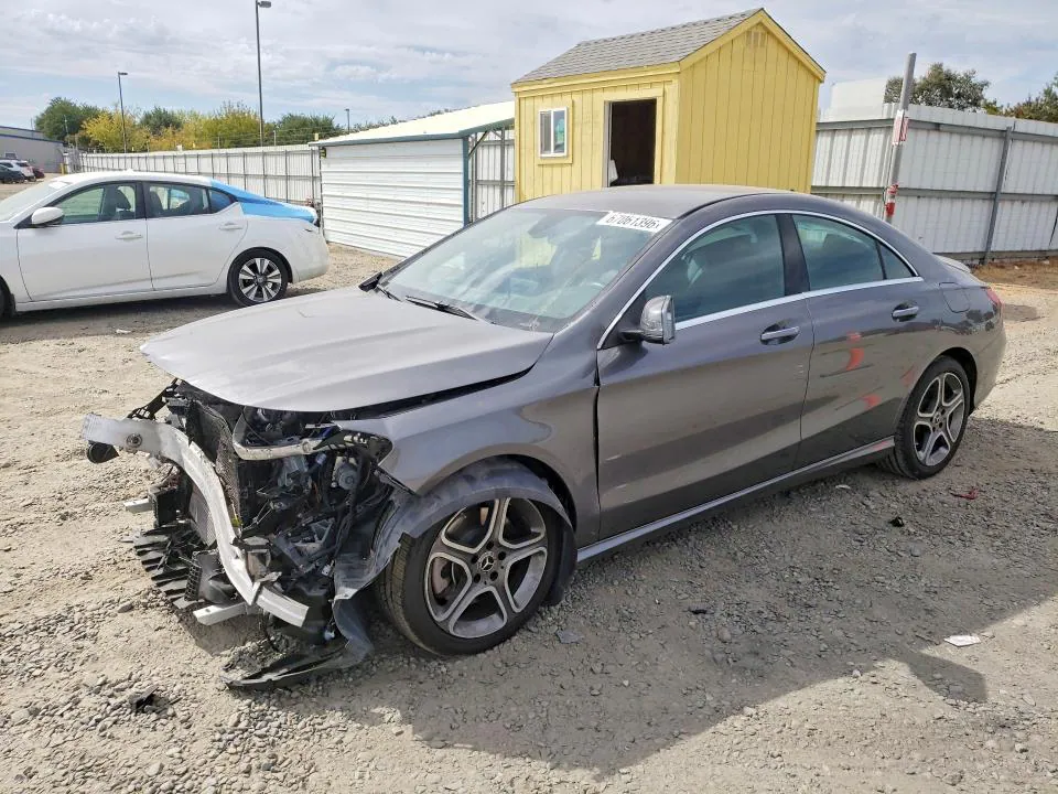 2018 Mercedes-Benz CLA VIN WDDSJ4EB9JN598302 фото 1