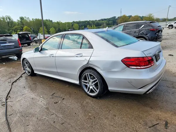 WDDHF8JBXGB213347 — 2016 Mercedes-Benz E-Klasse, фото 2 с аукциона Copart 08.10.2026, Задняя часть