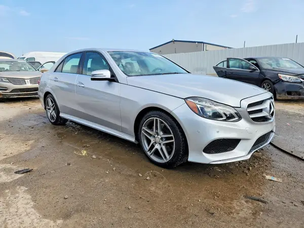 WDDHF8JBXGB213347 — 2016 Mercedes-Benz E-Klasse, фото 4 с аукциона Copart 08.10.2026, Задняя часть