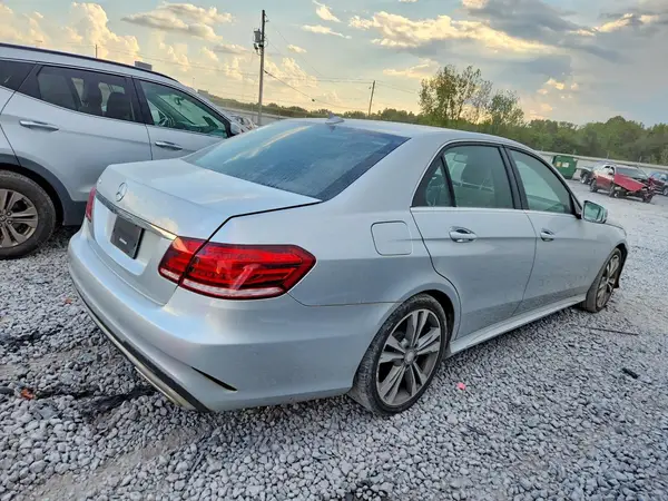WDDHF5KB9GB244733 — 2016 Mercedes-Benz E-Klasse, фото 3 с аукциона Copart 13.10.2026, Передняя часть