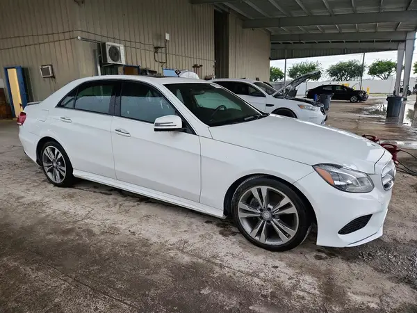 WDDHF5KB9GB258308 — 2016 Mercedes-Benz E-Klasse, фото 4 с аукциона Copart, Задняя часть