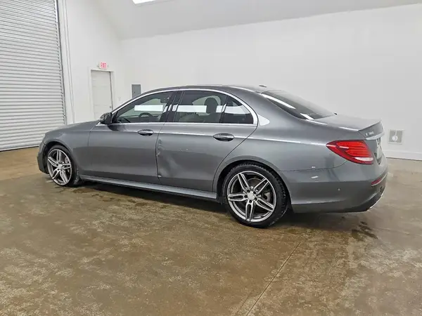 WDDZF4KB6HA098328 — 2017 Mercedes-Benz E-Klasse, фото 2 с аукциона Copart 13.10.2026, Передняя часть