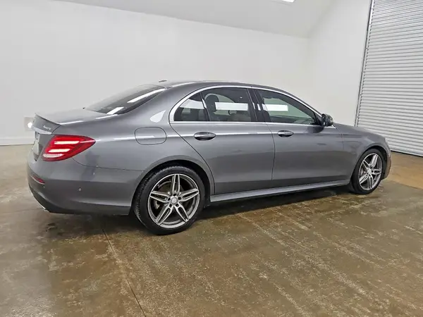 WDDZF4KB6HA098328 — 2017 Mercedes-Benz E-Klasse, фото 3 с аукциона Copart 13.10.2026, Передняя часть