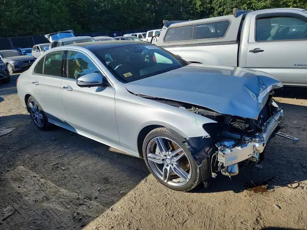 WDDZF4KB5HA188022 — 2017 Mercedes-Benz E-Klasse, фото 4 с аукциона Copart, Передняя часть