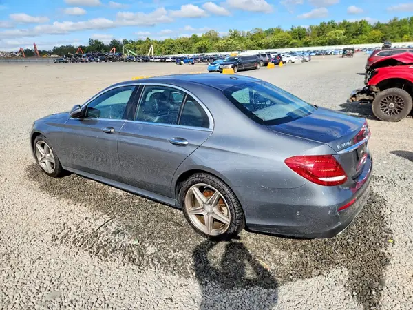 WDDZF4KB4HA024311 — 2017 Mercedes-Benz E-Klasse, фото 2 с аукциона Copart, Подтопление