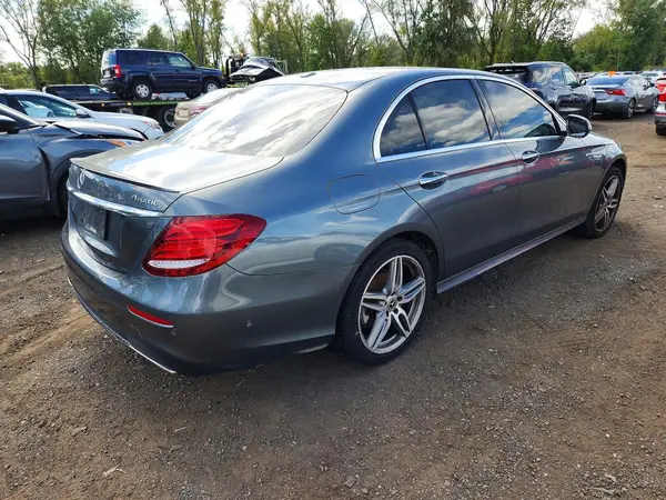 WDDZF4KB4HA240191 — 2017 Mercedes-Benz E-Klasse, фото 3 с аукциона Copart 02.10.2026, Подтопление