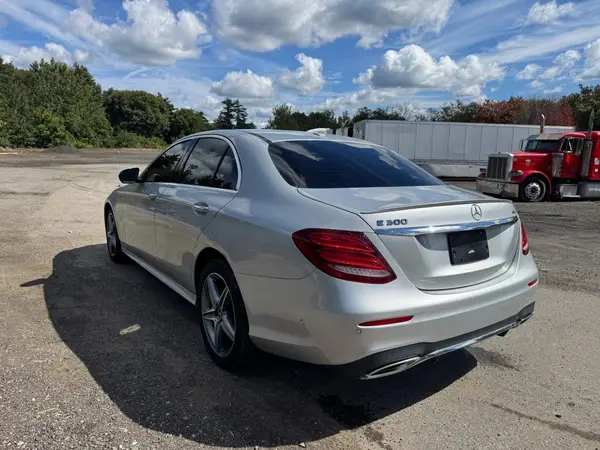 WDDZF4KB8HA244034 — 2017 Mercedes-Benz E-Klasse, фото 3 с аукциона Copart 09.10.2026, Естественный износ
