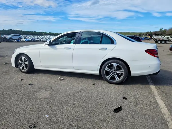 WDDZF4KB3JA378875 — 2018 Mercedes-Benz E-Klasse, фото 2 с аукциона Copart 25.09.2026, Передняя часть