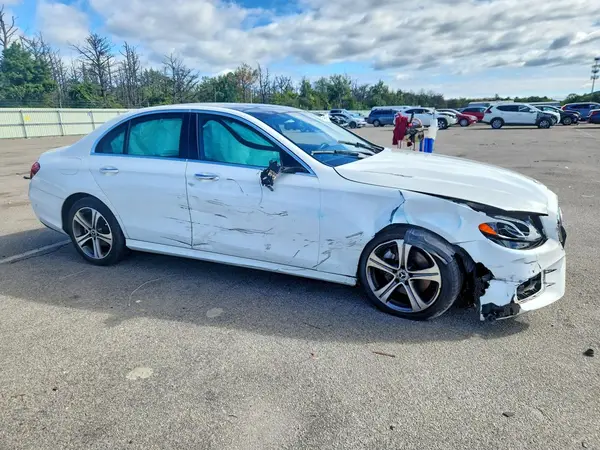 WDDZF4KB3JA378875 — 2018 Mercedes-Benz E-Klasse, фото 4 с аукциона Copart 25.09.2026, Передняя часть
