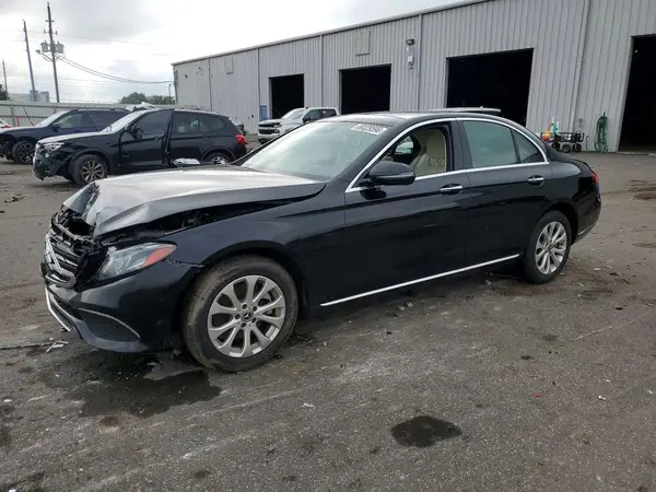 WDDZF4KB5JA346977 — 2018 Mercedes-Benz E-Klasse, Передняя часть (Front End), фото до ремонта