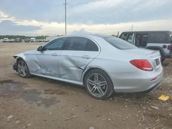 WDDZF4JB2JA480007 — 2018 Mercedes-Benz E-Klasse, фото 2 с аукциона Copart, Передняя часть