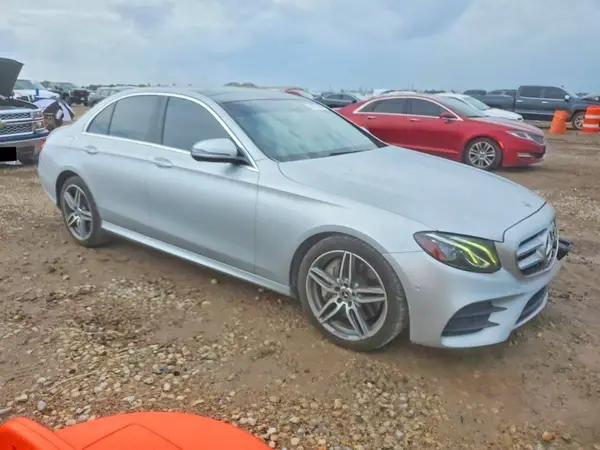 WDDZF4JB2JA480007 — 2018 Mercedes-Benz E-Klasse, фото 4 с аукциона Copart, Передняя часть