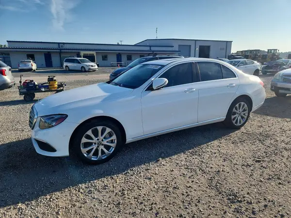 WDDZF6GB5JA385900 — 2018 Mercedes-Benz E-Klasse, Подтопление (Water/Flood), фото до ремонта