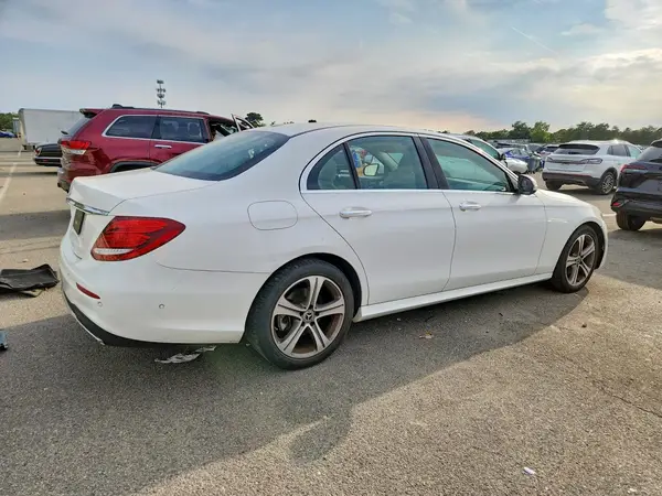 WDDZF4JB4JA436865 — 2018 Mercedes-Benz E-Klasse, фото 3 с аукциона Copart 05.10.2026, Подтопление