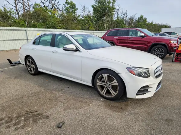 WDDZF4JB4JA436865 — 2018 Mercedes-Benz E-Klasse, фото 4 с аукциона Copart 05.10.2026, Подтопление